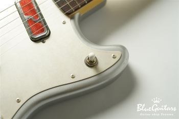 IRIS #152 - Inca Silver over Cherry Sunburst / Xotique SHOP ORDER