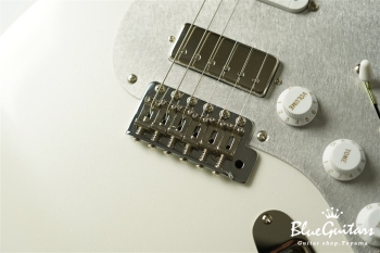 Model S. Glassy #118 - Pearl White