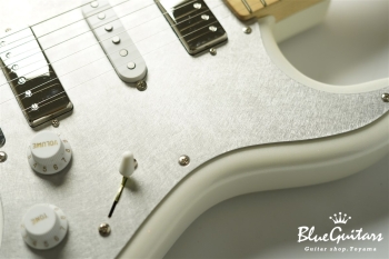 Model S. Glassy #118 - Pearl White