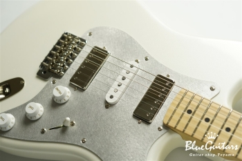 Model S. Glassy #118 - Pearl White