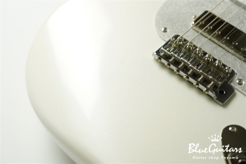Model S. Glassy #118 - Pearl White