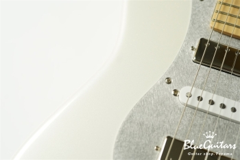 Model S. Glassy #118 - Pearl White