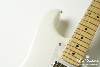 Model S. Glassy #118 - Pearl White