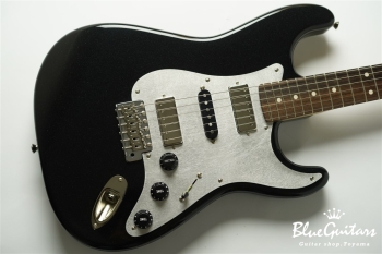 Model S. Glassy #119 - Piano Black