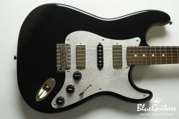 Model S. Glassy #119 - Piano Black