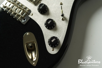 Model S. Glassy #119 - Piano Black