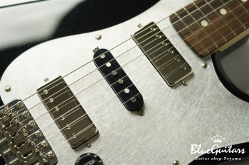 Model S. Glassy #119 - Piano Black