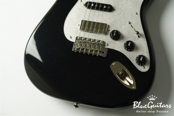 Model S. Glassy #119 - Piano Black