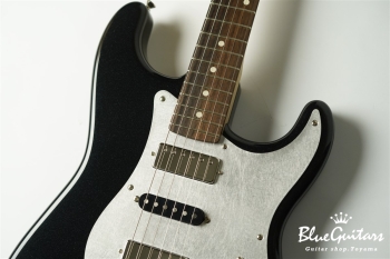 Model S. Glassy #119 - Piano Black