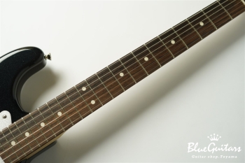 Model S. Glassy #119 - Piano Black