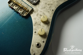 IRIS #121 - Mercedes Blue Metallic over Olympic White