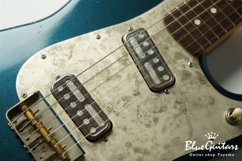 IRIS #121 - Mercedes Blue Metallic over Olympic White