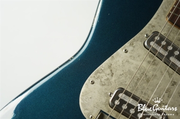 IRIS #121 - Mercedes Blue Metallic over Olympic White