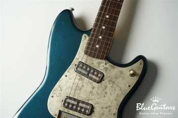 IRIS #121 - Mercedes Blue Metallic over Olympic White