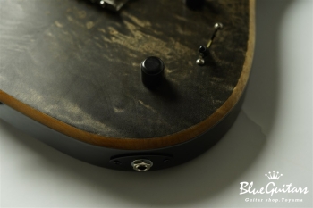 Cirrus Easel  Ichika Specs