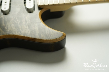 Cirrus Easel  Ichika Specs