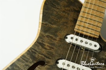 Cirrus Easel  Ichika Specs