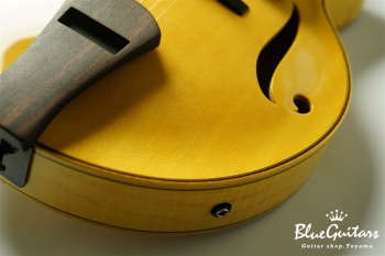 Wagtail 15″ Spruce Top / Figured Maple Side&Back