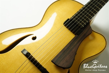 Wagtail 15″ Spruce Top / Figured Maple Side&Back