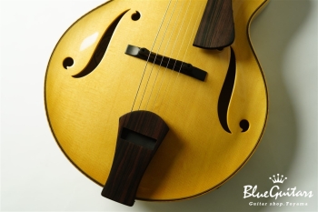 Wagtail 15″ Spruce Top / Figured Maple Side&Back