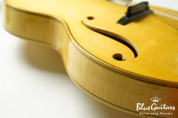 Wagtail 15″ Spruce Top / Figured Maple Side&Back