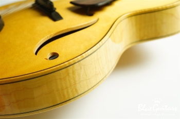 Wagtail 15″ Spruce Top / Figured Maple Side&Back