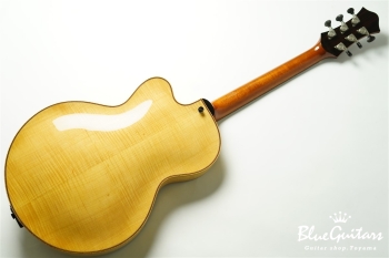 Wagtail 15″ Spruce Top / Figured Maple Side&Back