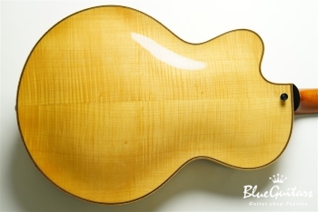 Wagtail 15″ Spruce Top / Figured Maple Side&Back