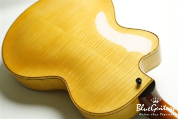 Wagtail 15″ Spruce Top / Figured Maple Side&Back