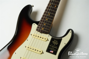 American Vintage II 1961 Stratocaster - 3-Color Sunburst