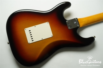 American Vintage II 1961 Stratocaster - 3-Color Sunburst