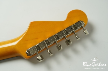 American Vintage II 1961 Stratocaster - 3-Color Sunburst