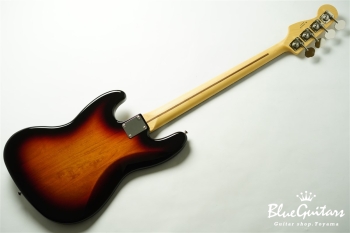 Made in Japan Hybrid II Jazz Bass - 3-Color Sunburst