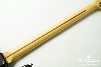 Made in Japan Hybrid II Jazz Bass - 3-Color Sunburst