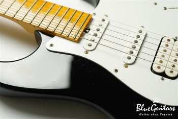 Bottom’s up - Black w/Active Mid Booster