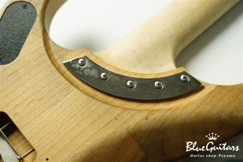 4N -Nuno Bettencourt Signature-