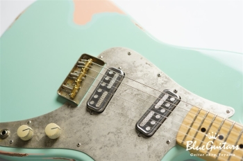 IRIS #153 - Surf Green over Shell Pink / Xotique SHOP ORDER