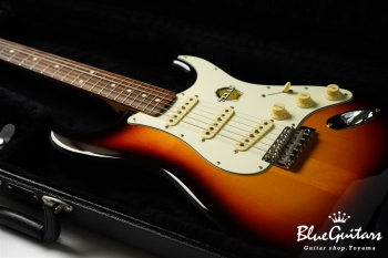 ST62-TX - 3-Tone Sunburst w/ Fender Hard Case