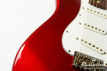 ST62-58US - Candy Apple Red