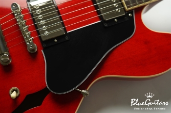 ES-335 - Sixties Cherry