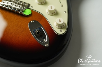 Vintera II ’60s Stratocaster - 3 Color Sunburst