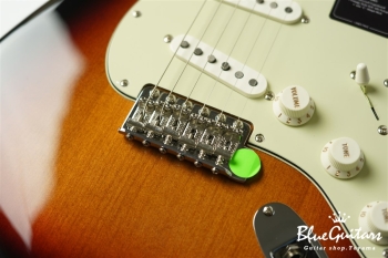 Vintera II ’60s Stratocaster - 3 Color Sunburst
