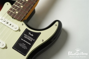 Vintera II ’60s Stratocaster - 3 Color Sunburst