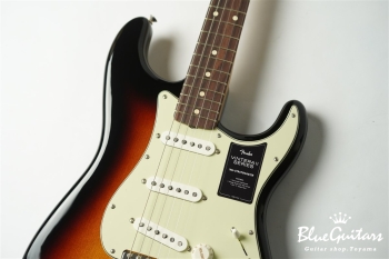 Vintera II ’60s Stratocaster - 3 Color Sunburst