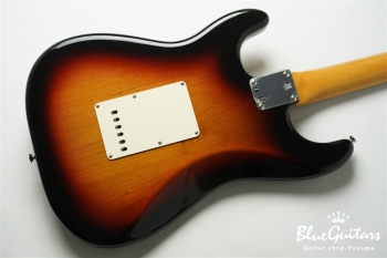 Vintera II ’60s Stratocaster - 3 Color Sunburst