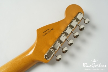 Vintera II ’60s Stratocaster - 3 Color Sunburst