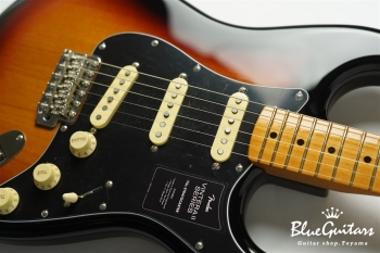 Vintera II ’70s Stratocaster - 3 Color Sunburst