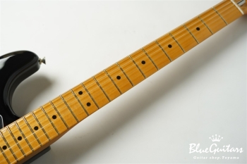 Vintera II ’70s Stratocaster - 3 Color Sunburst