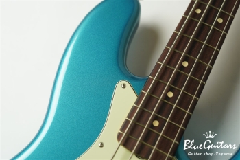Vintera II ’60s Jazz Bass - Lake Placid Blue