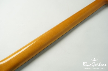 Vintera II ’60s Jazz Bass - Lake Placid Blue